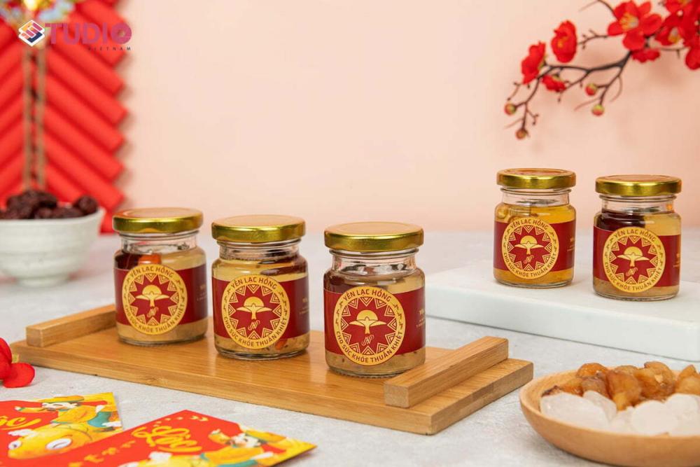 Tạo bối cảnh theo từng mùa trong năm để gợi cảm xúc