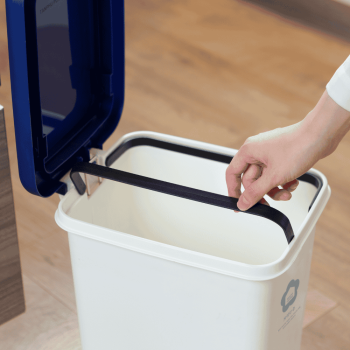 Thùng rác đạp chữ nhật Hiro 10L (kèm ruột)